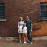 Chicago family with Old Town building